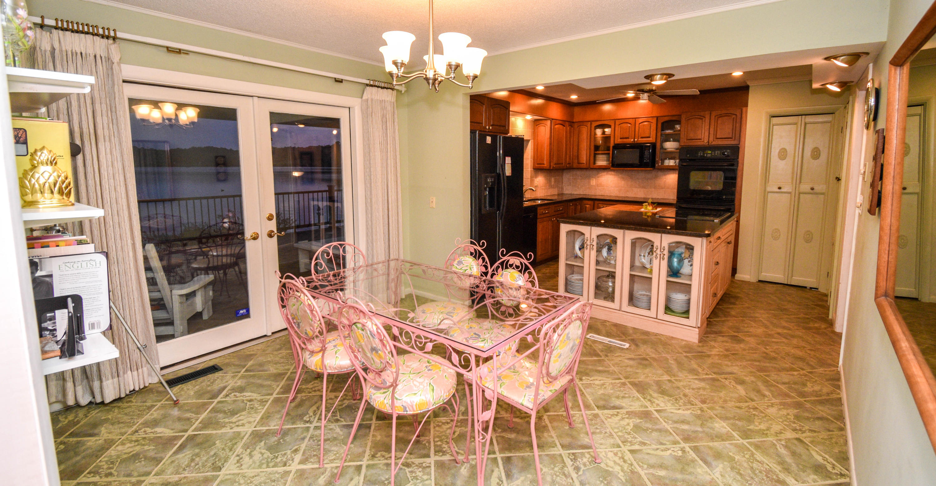 2185 Jones Bend Road Louisville, TN 37777 - Photo 8 of 36 Dining:kitchen
