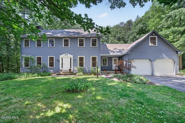 $764,900 | 60 Hillcrest Lane, Saratoga Springs, NY 12866