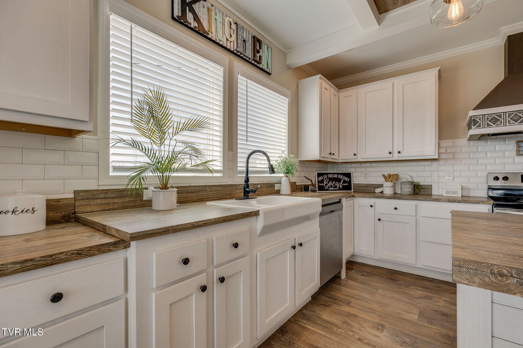 185 Milk Thistle Way Fall Branch, TN 37656 - Photo 13 of 49 012