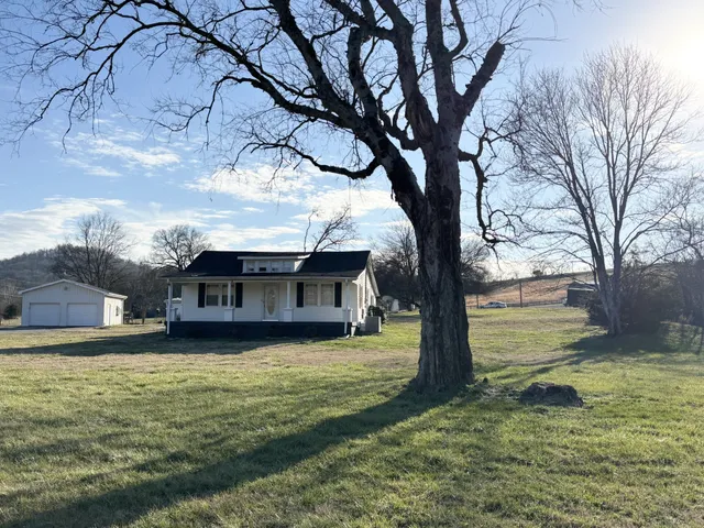 $229,900 | 188 Popp Hollow Lane, Liberty, TN 37095