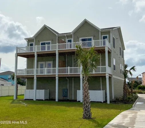 $3,000 | 3307 Emerald Drive, Unit EAST, Emerald Isle, NC 28594
