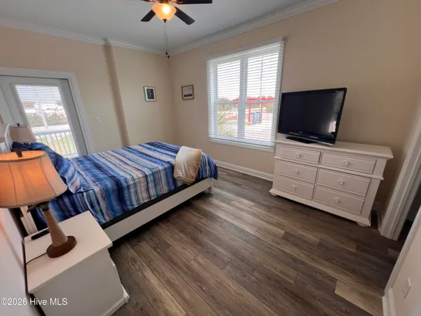 $3,000 | 3307 Emerald Drive, Unit EAST, Emerald Isle, NC 28594