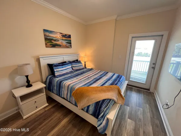$3,000 | 3307 Emerald Drive, Unit EAST, Emerald Isle, NC 28594