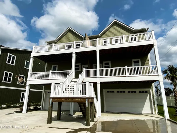 $3,000 | 3307 Emerald Drive, Unit EAST, Emerald Isle, NC 28594