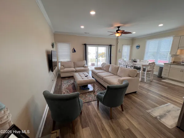 $3,000 | 3307 Emerald Drive, Unit EAST, Emerald Isle, NC 28594