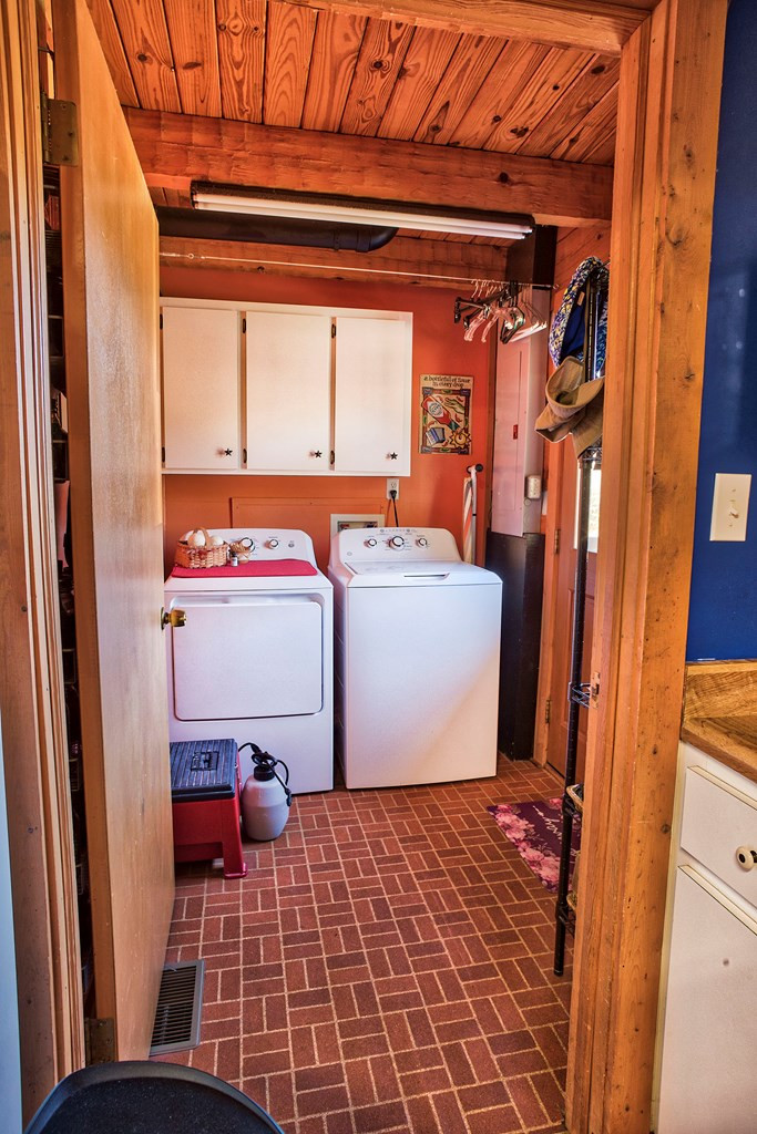 392 Old Nail Road Jackson, SC 29831 - Photo 26 of 71 Laundry room