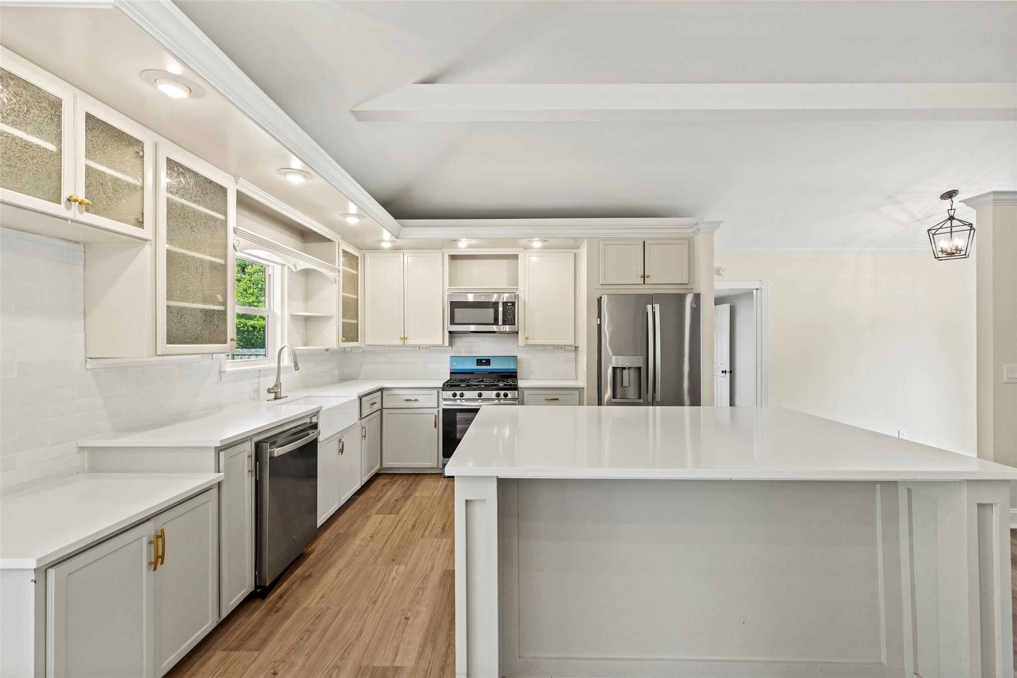 333 South Manor Drive Stuart, FL 34994 - Photo 7 of 54 Photo 7