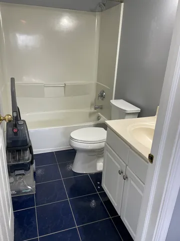 $3,200 | 3181 Hopewell Drive, Aurora, IL 60502