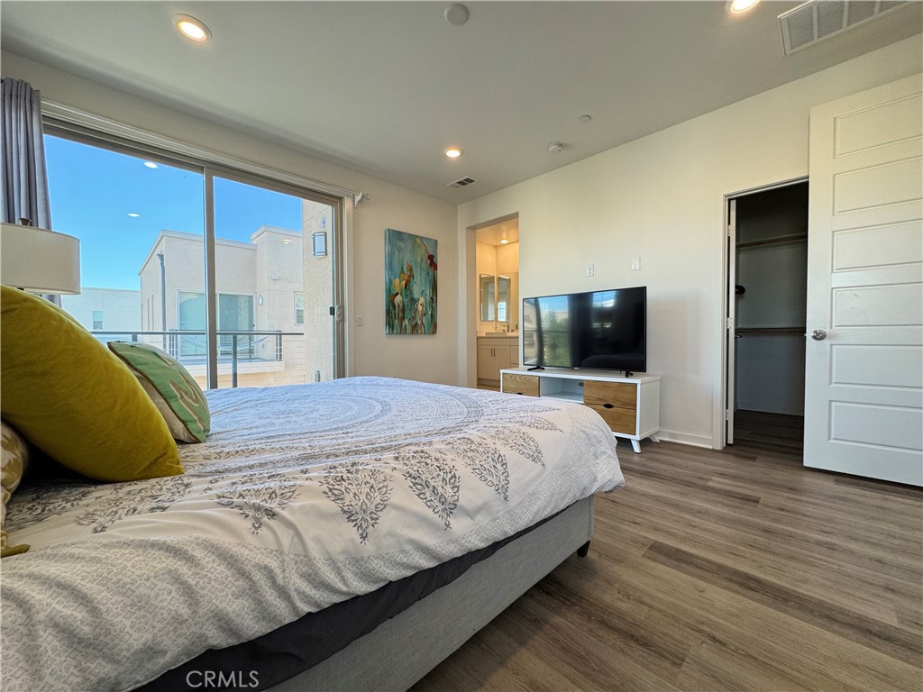 129 Cadence Irvine, CA 92618 - Photo 18 of 43