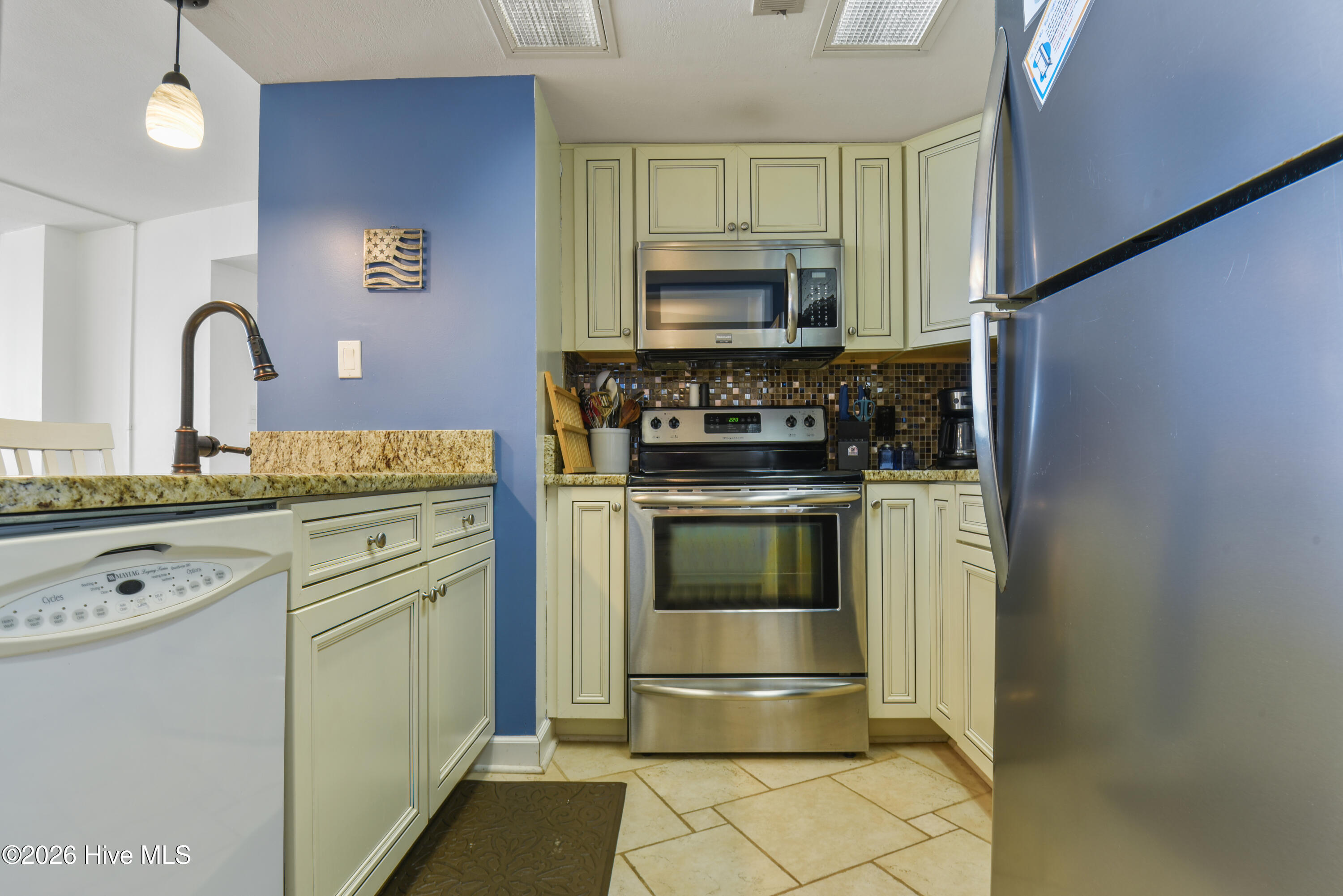 2000 New River Inlet Road, Unit 1407 North Topsail Beach, NC 28460 - Photo 3 of 21 Gallery Image 3