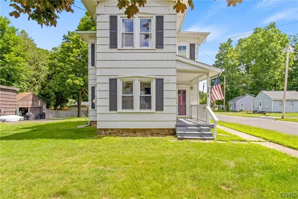 $219,000 | 17 Salina Street, Lysander, NY 13027