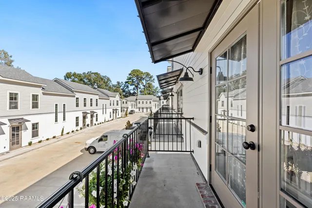 $2,975 | 206 Steiner Oaks, Lafayette, LA 70508