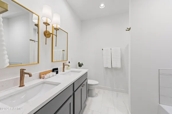 $2,975 | 206 Steiner Oaks, Lafayette, LA 70508