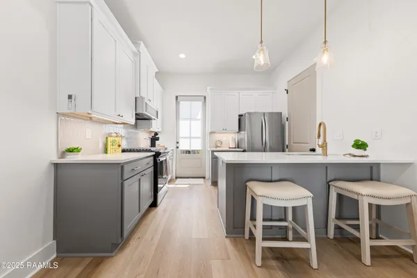 $2,975 | 206 Steiner Oaks, Lafayette, LA 70508