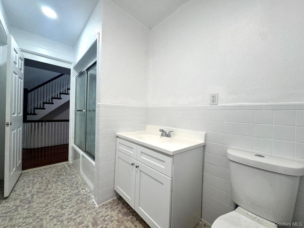 560 Taxter Road Elmsford, NY 10523 - Photo 25 of 39