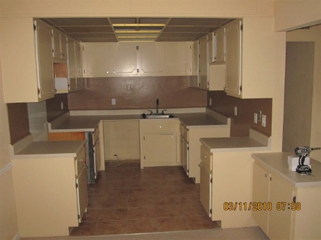 2377 Walton Blvd., Unit 14 Rochester, MI 48309 - Photo 4 of 6 31000291-3.JPG