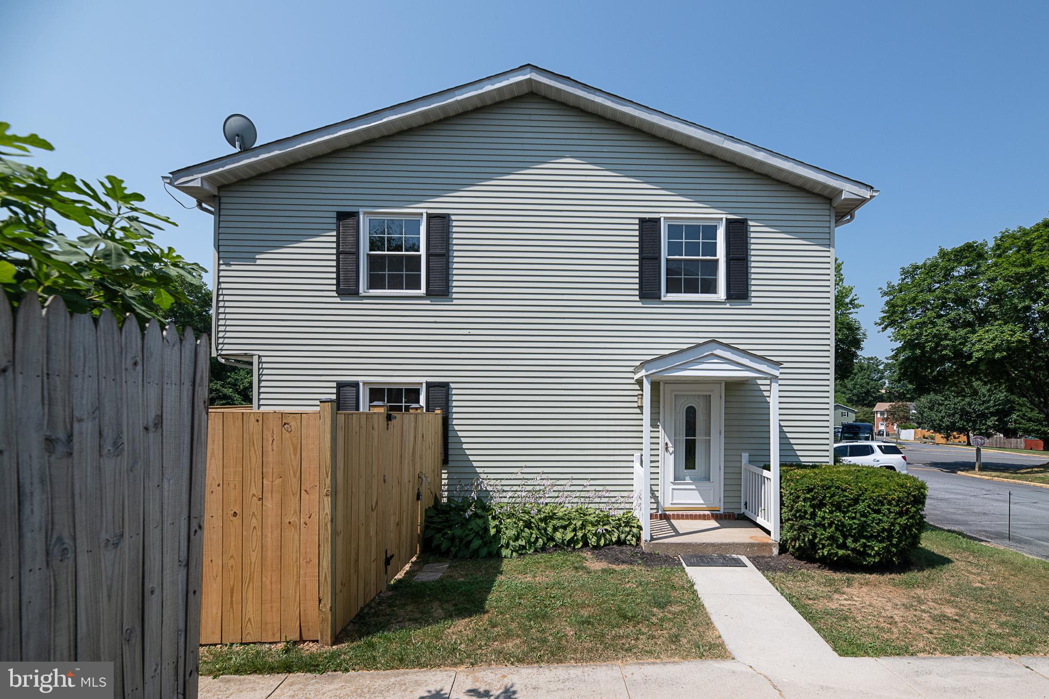 8595 Pellam Court Marshall, VA 20115 - Photo 4 of 51