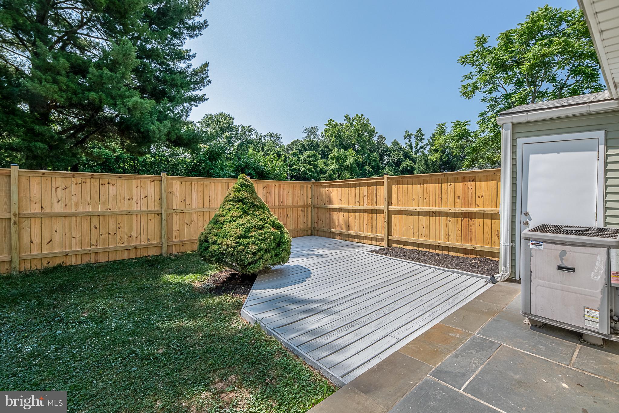 8595 Pellam Court Marshall, VA 20115 - Photo 8 of 51
