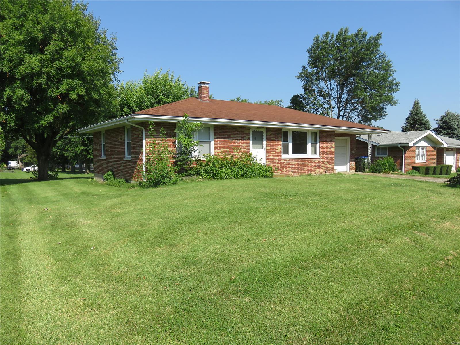 25 Richard Street Waterloo, IL 62298 - Photo 2 of 38