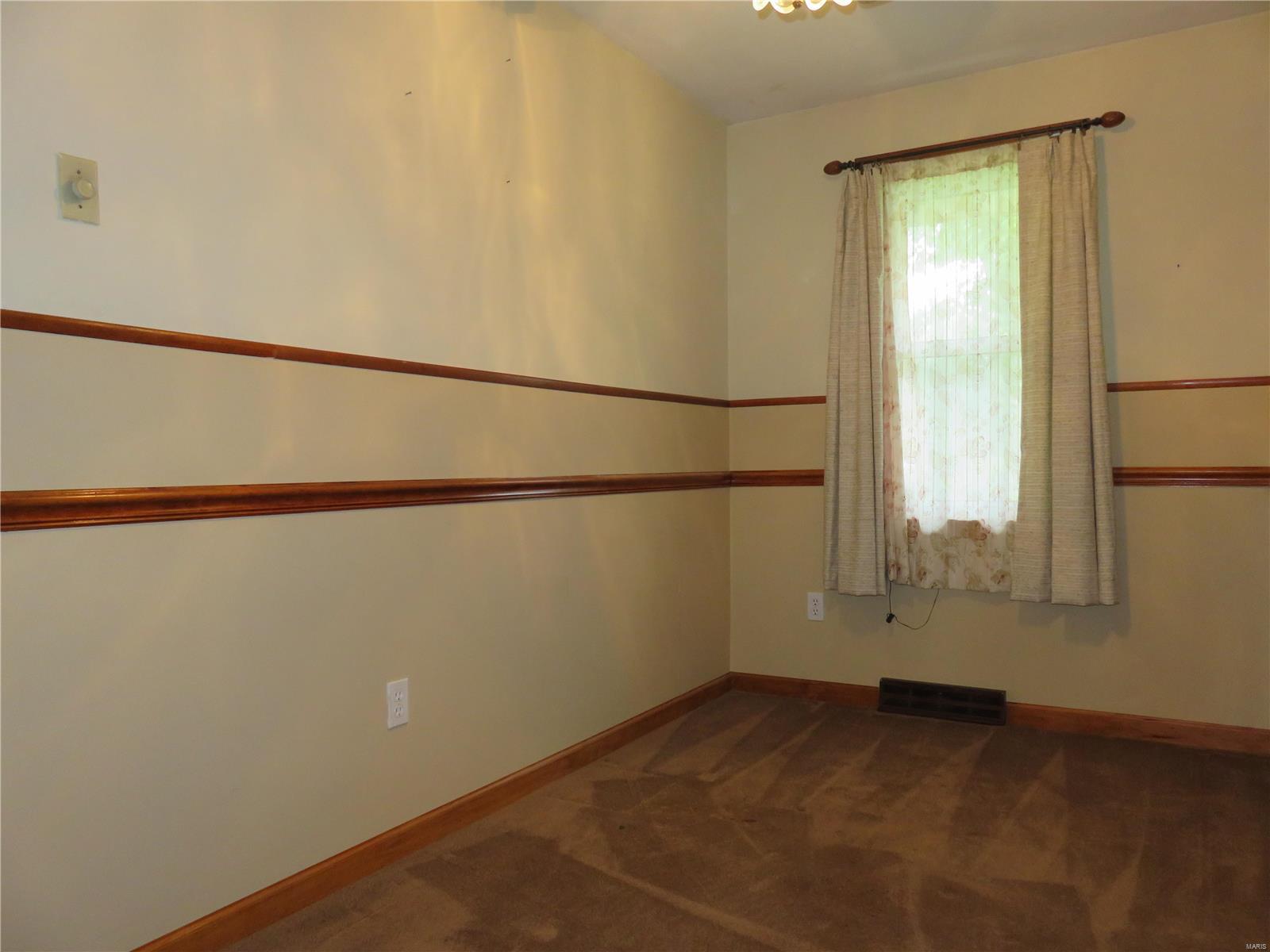 25 Richard Street Waterloo, IL 62298 - Photo 13 of 38