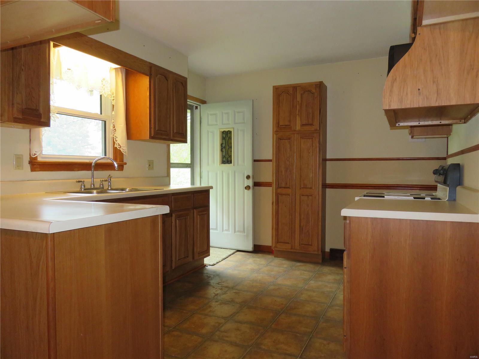25 Richard Street Waterloo, IL 62298 - Photo 18 of 38