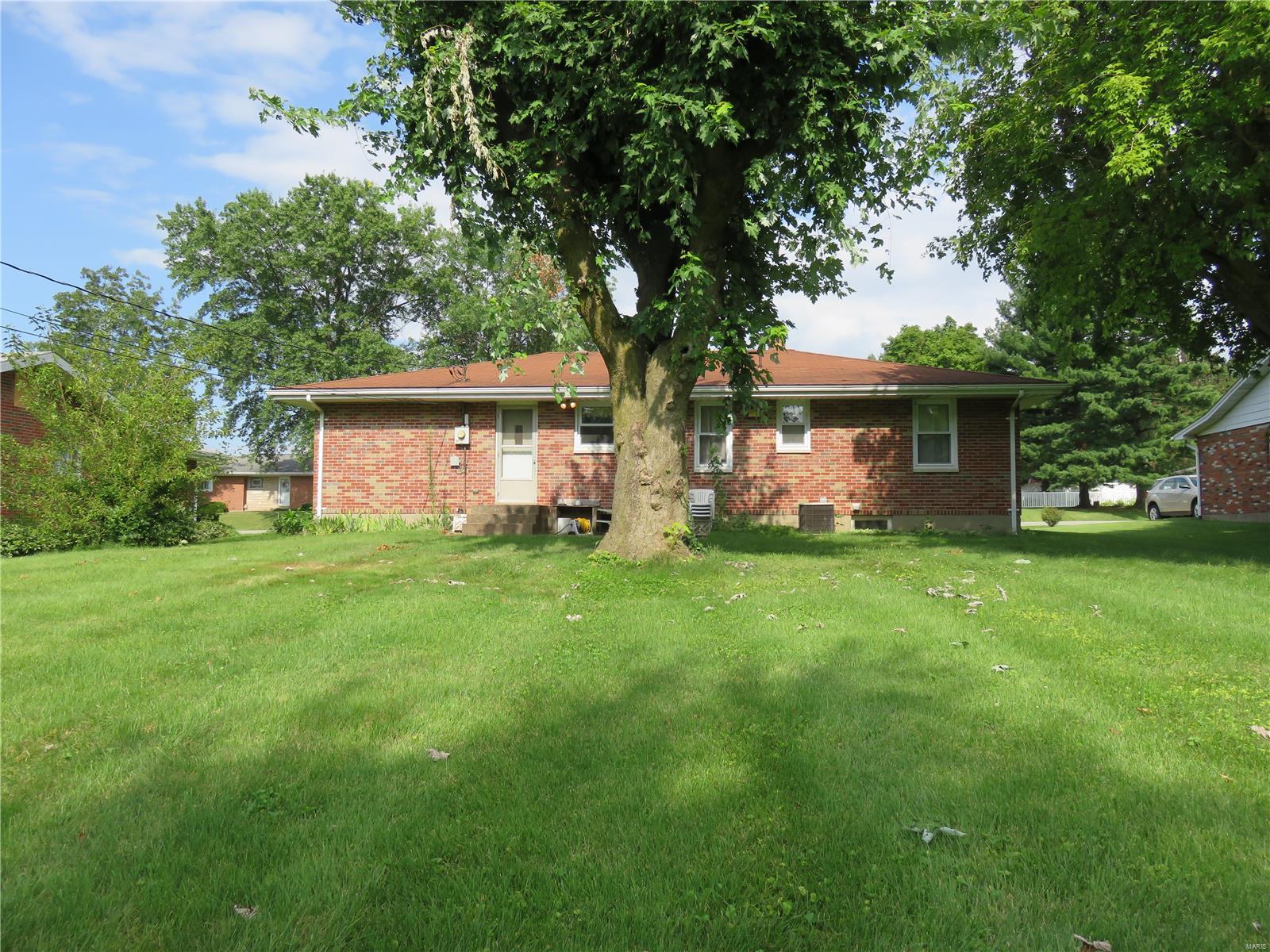 25 Richard Street Waterloo, IL 62298 - Photo 4 of 38