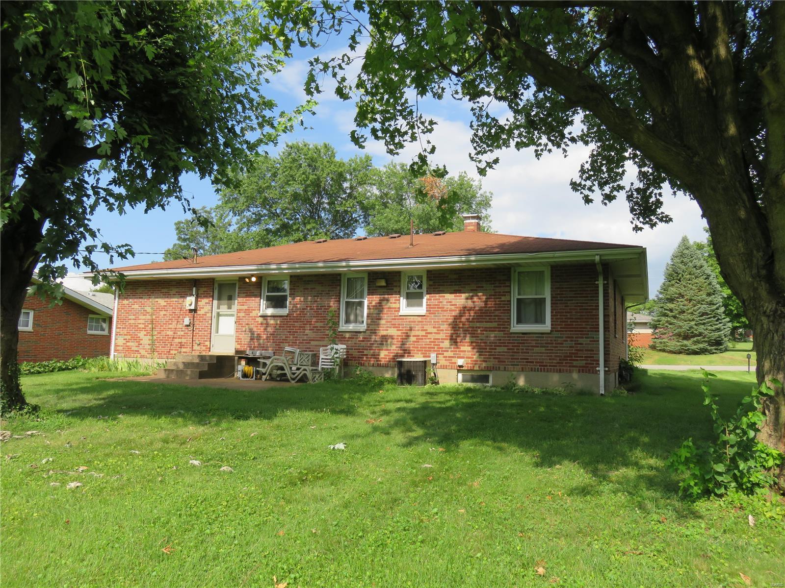 25 Richard Street Waterloo, IL 62298 - Photo 5 of 38