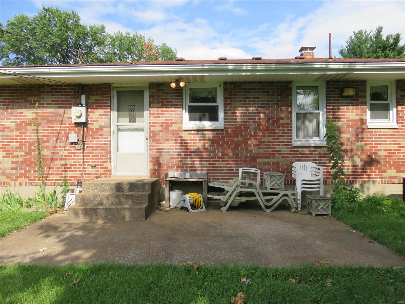 25 Richard Street Waterloo, IL 62298 - Photo 6 of 38