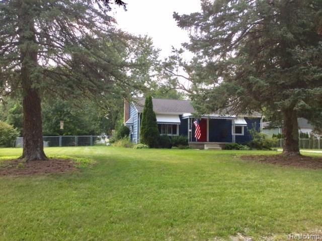 2878 York Rochester, MI 48309 - Photo 2 of 17 FullSizeRender.jpg