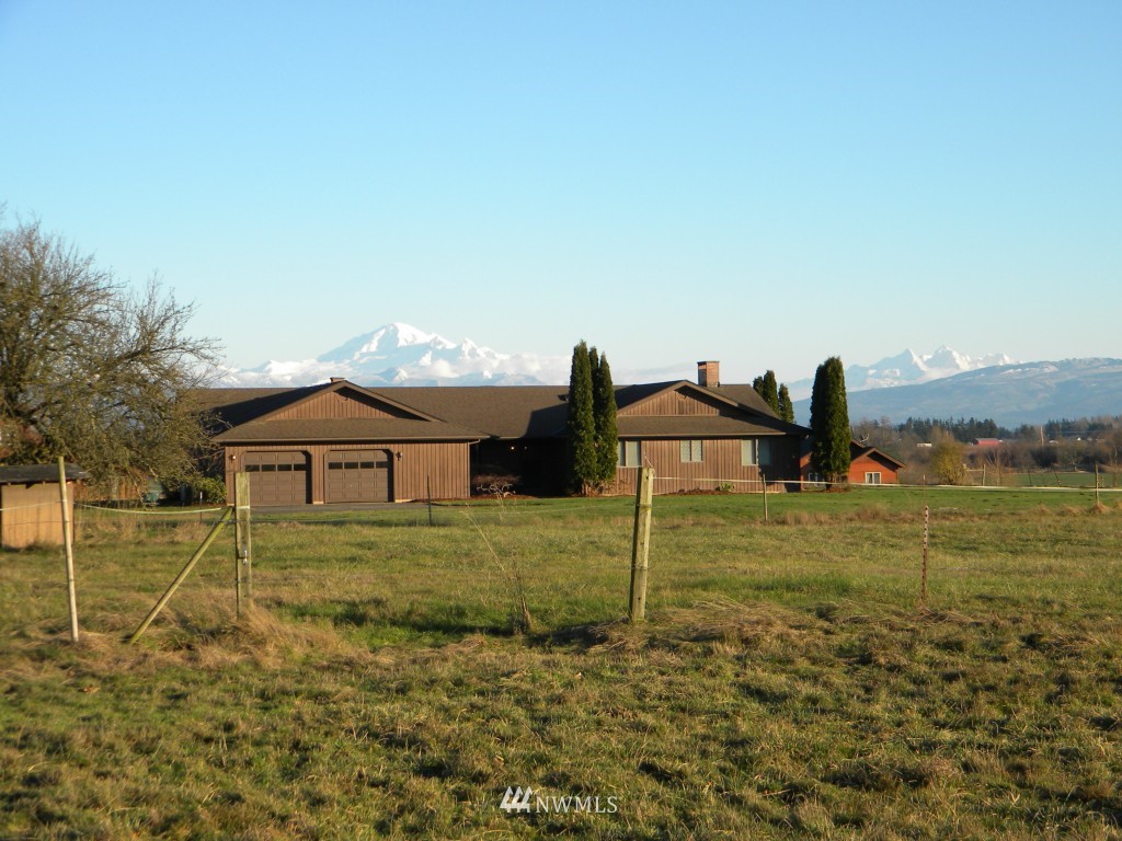 7060 Dahlberg Road Ferndale, WA 98248 - Photo 2 of 25