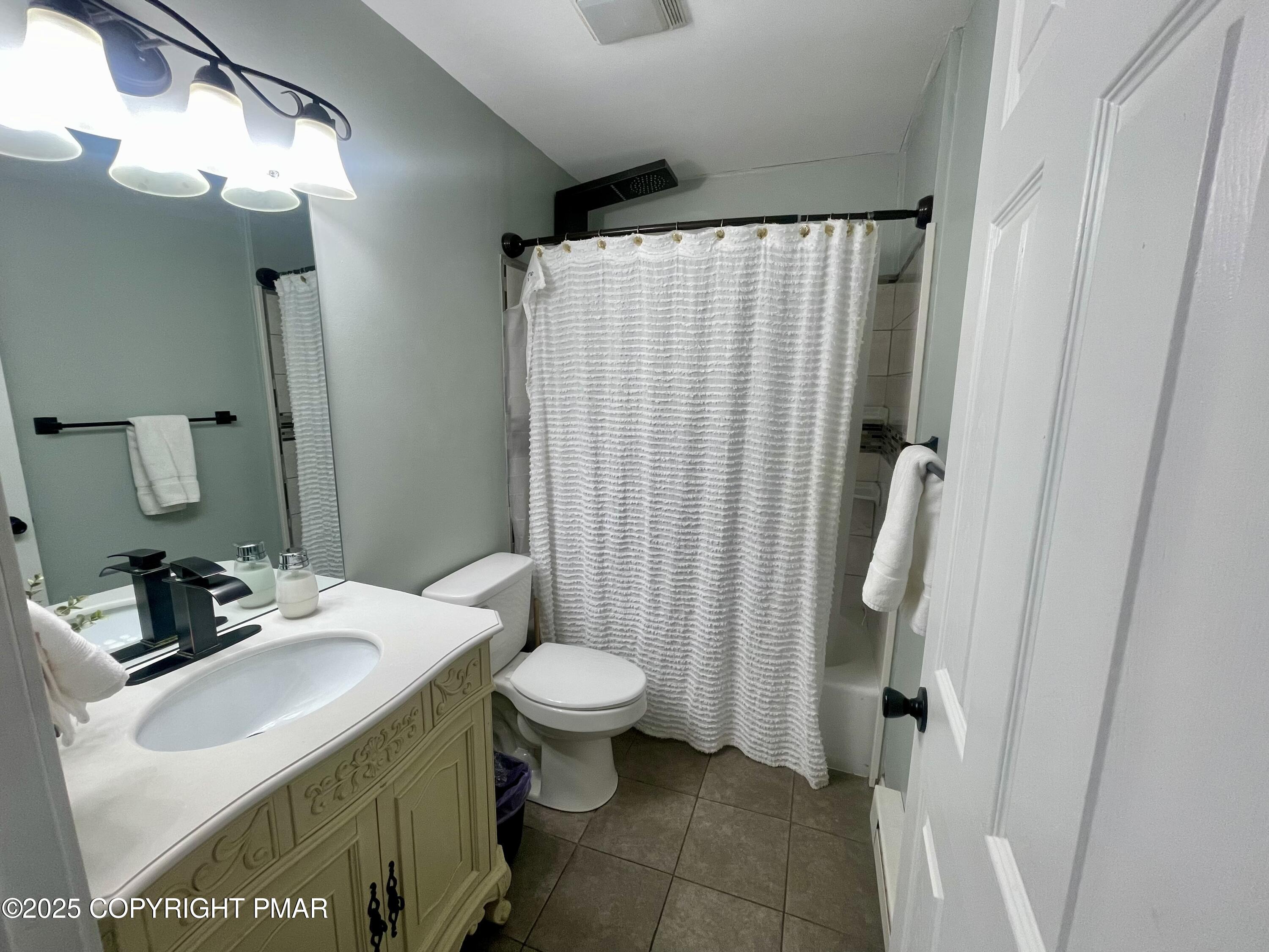 674 Country Pl Drive Tobyhanna, PA 18466 - Photo 7 of 17 a bathroom with a sink toilet and shower