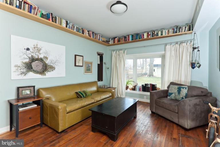 409 Rolling Rd. Catonsville, MD 21228 - Photo 11 of 29 Den