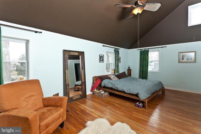 409 Rolling Rd. Catonsville, MD 21228 - Photo 12 of 29 Master Bedroom