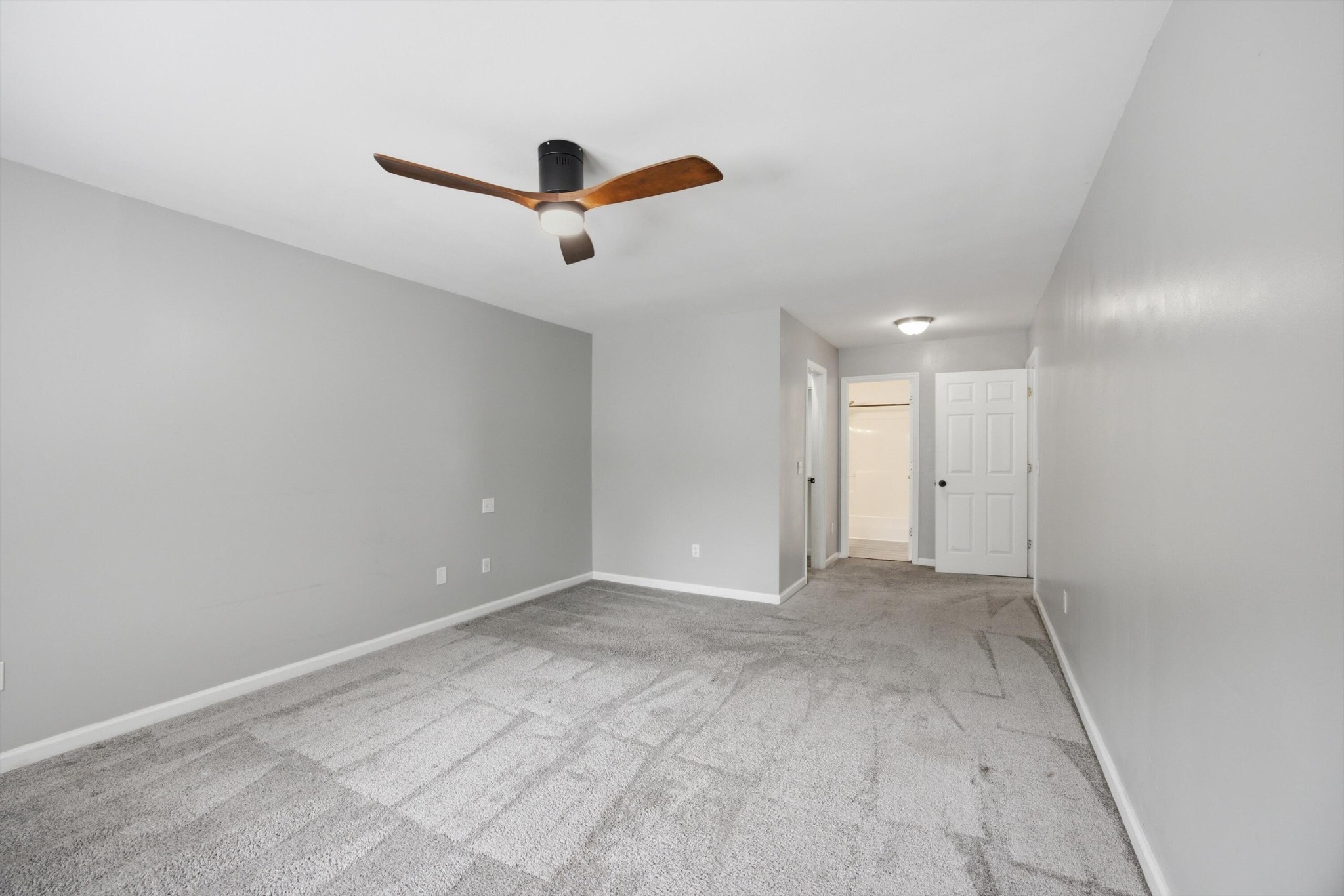 6729 Hickory Trace Circle Chattanooga, TN 37421 - Photo 12 of 30 an empty room with ceiling fan