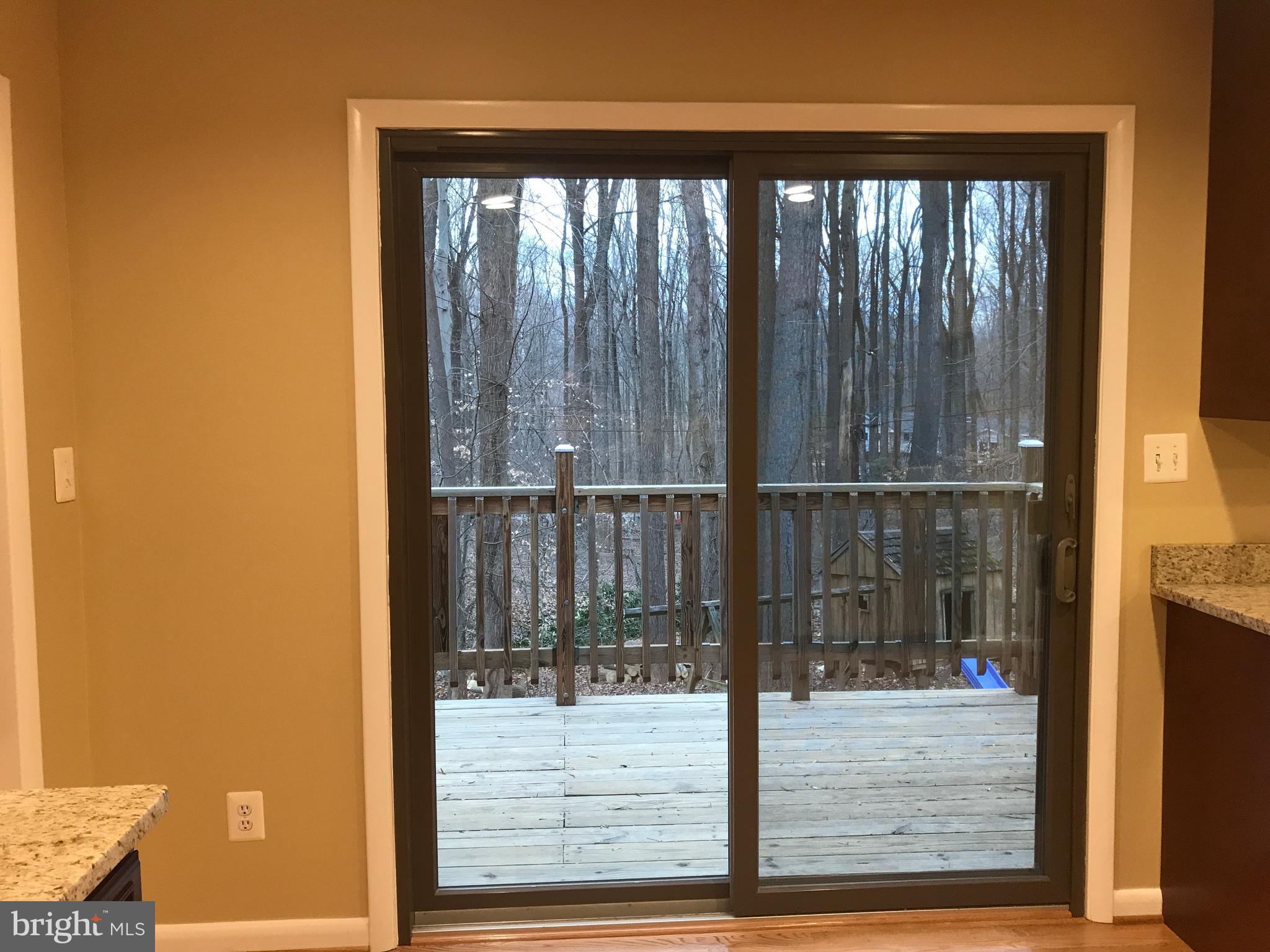 6448 Lochridge Road Columbia, MD 21044 - Photo 5 of 30 Deck off kitchen
