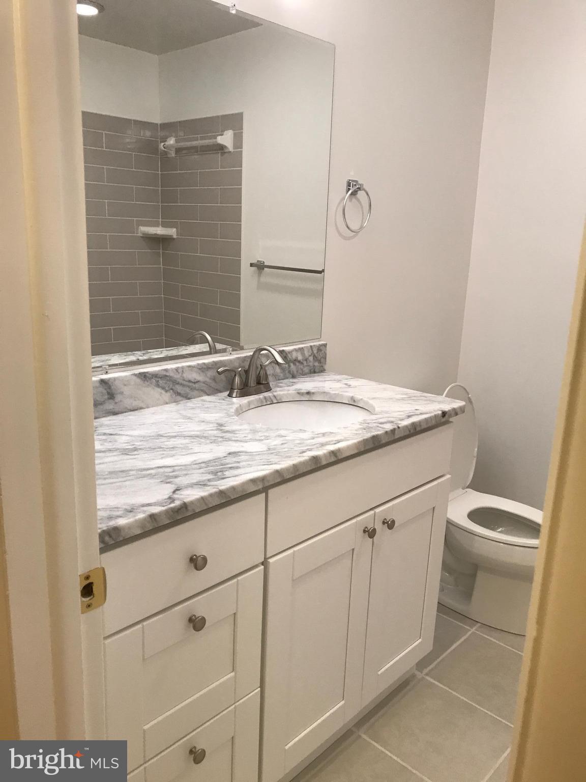 6448 Lochridge Road Columbia, MD 21044 - Photo 10 of 30 Hall Bath
