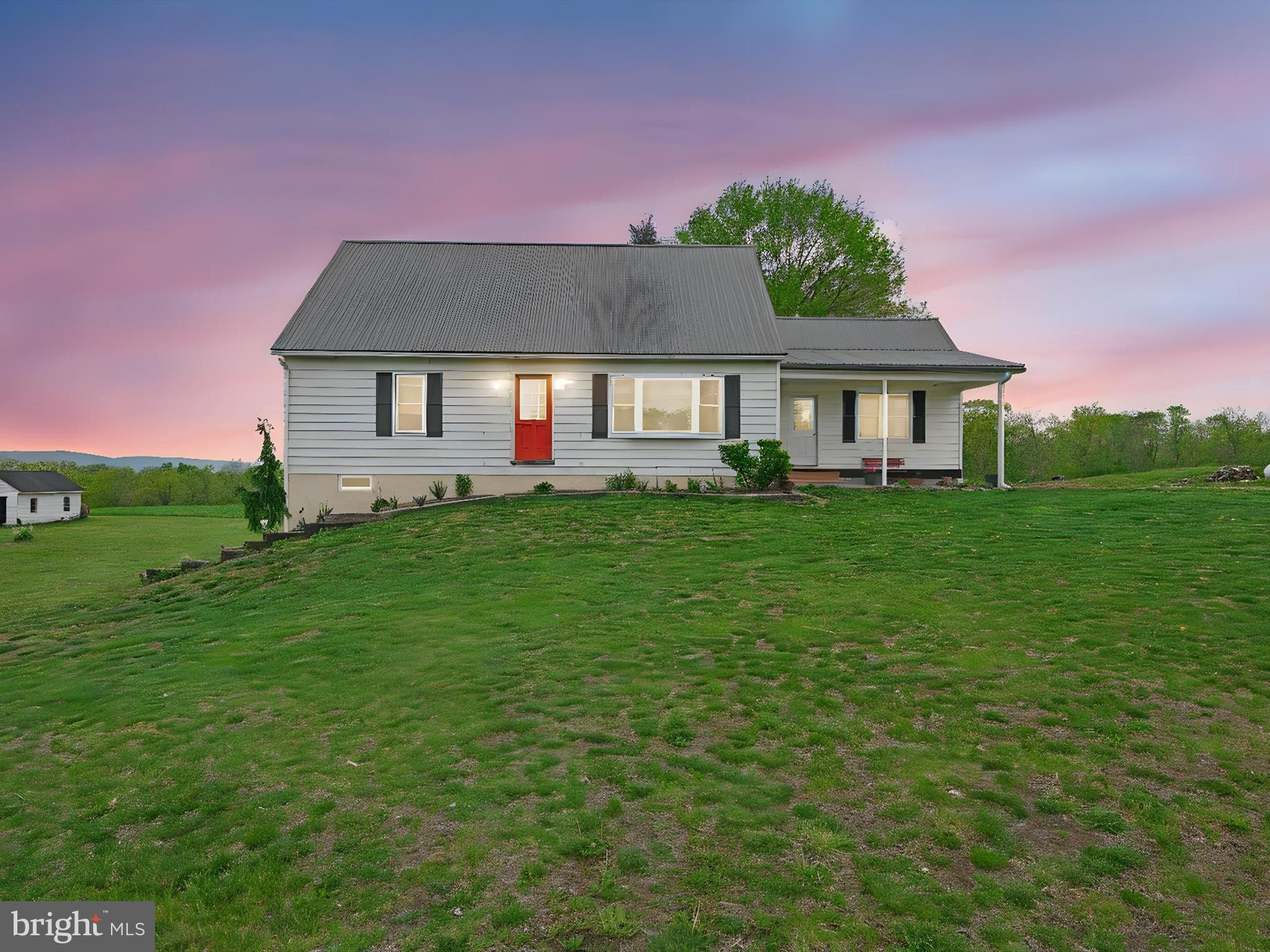 805 South Crossroads Road Lykens, PA 17048 - Photo 2 of 48 Twilight