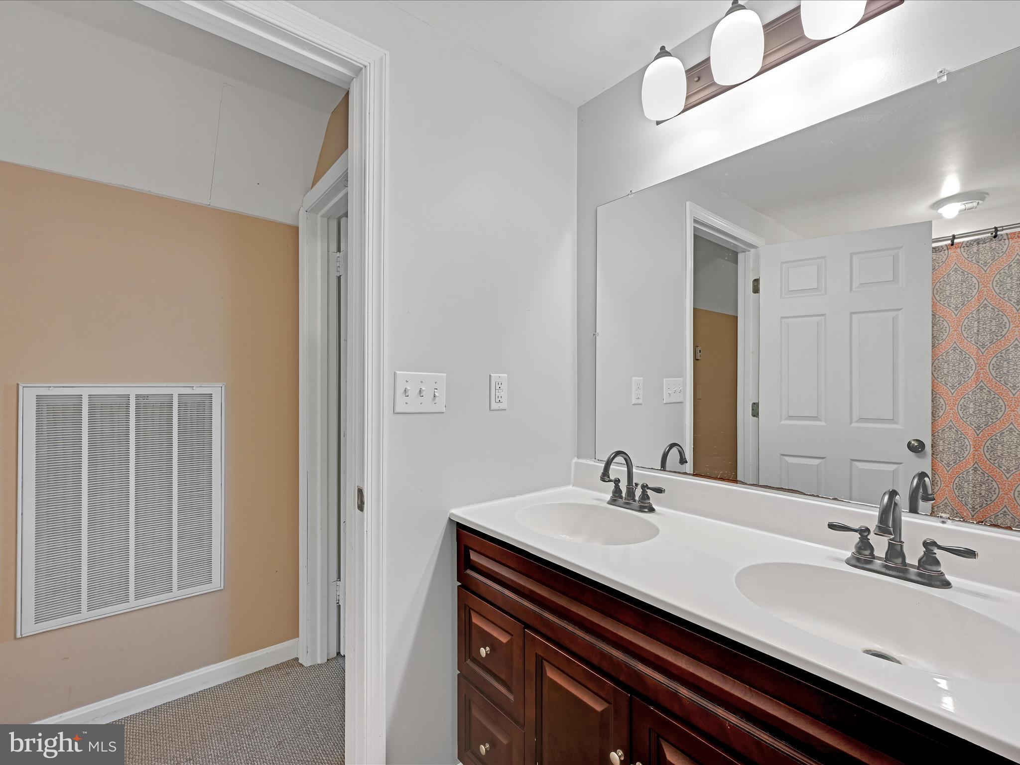 805 South Crossroads Road Lykens, PA 17048 - Photo 21 of 48 Bathroom