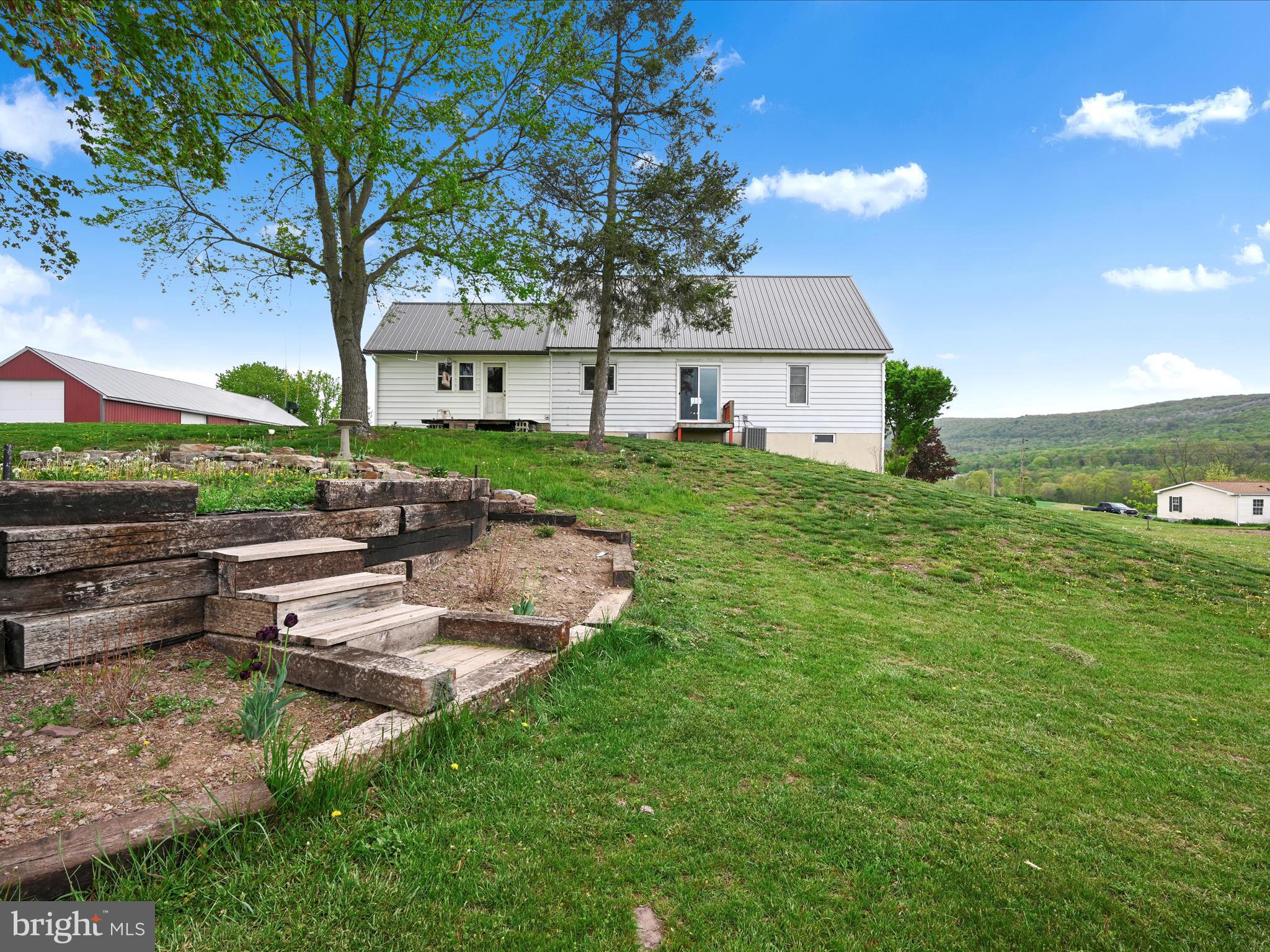 805 South Crossroads Road Lykens, PA 17048 - Photo 33 of 48 Yard