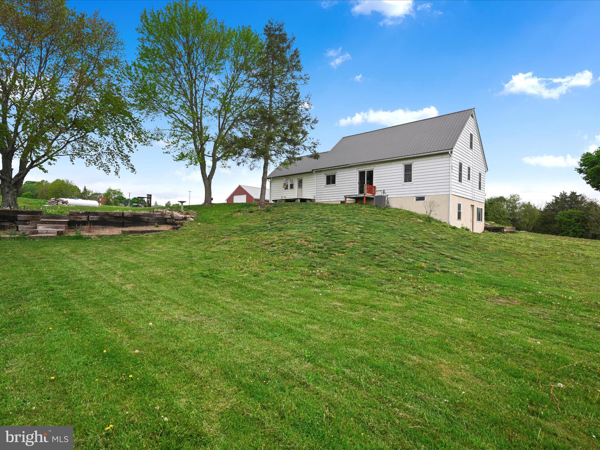 805 South Crossroads Road Lykens, PA 17048 - Photo 34 of 48 Yard