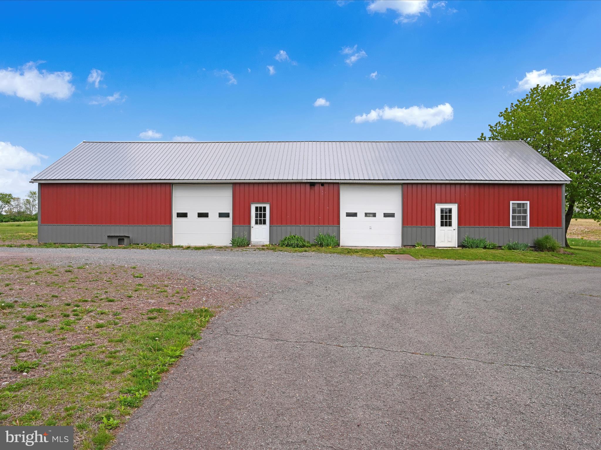 805 South Crossroads Road Lykens, PA 17048 - Photo 37 of 48 Barn