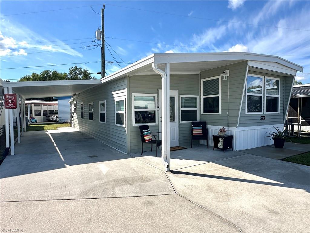 20540 Basin Drive Estero, FL 33928 - Photo 4 of 23