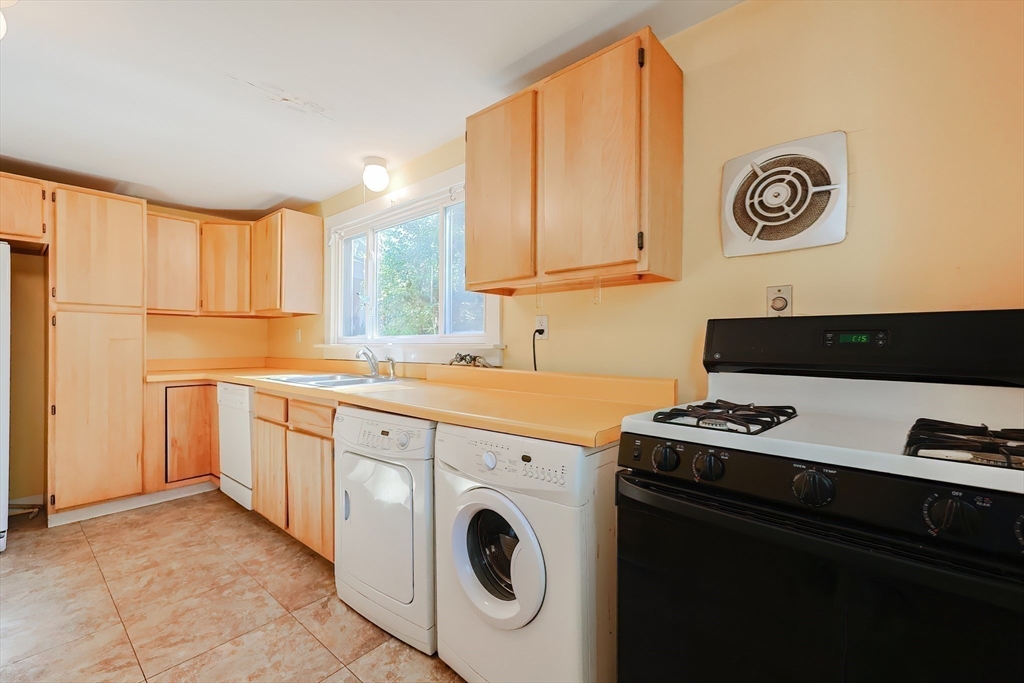 89 Dudley Road Wayland, MA 01778 - Photo 11 of 37 Gallery Image 11