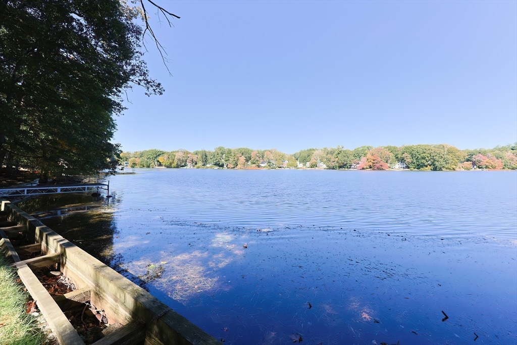 89 Dudley Road Wayland, MA 01778 - Photo 8 of 37 Gallery Image 8