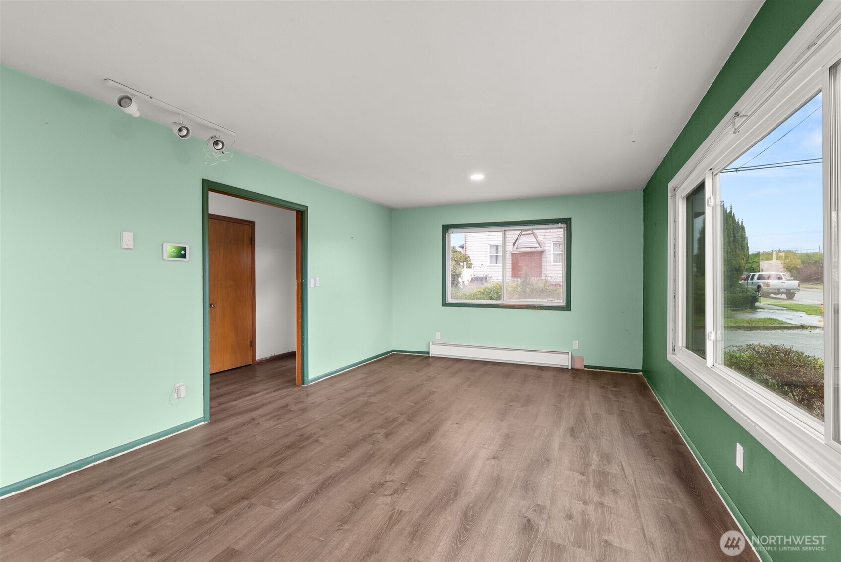 404 11th Street Raymond, WA 98577 - Photo 8 of 21