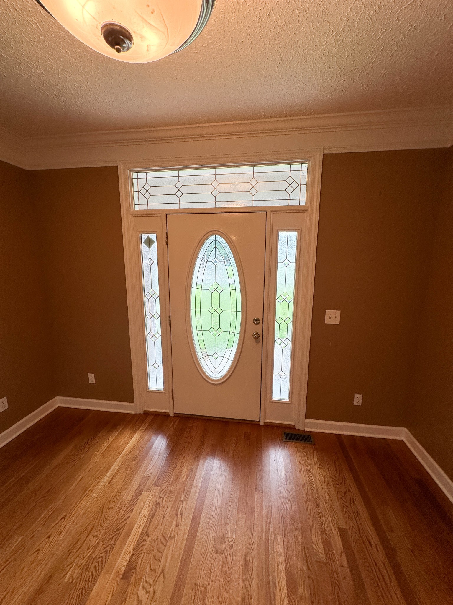 110 Post Road Manchester, TN 37355 - Photo 15 of 68 a view of an entryway with wooden floor