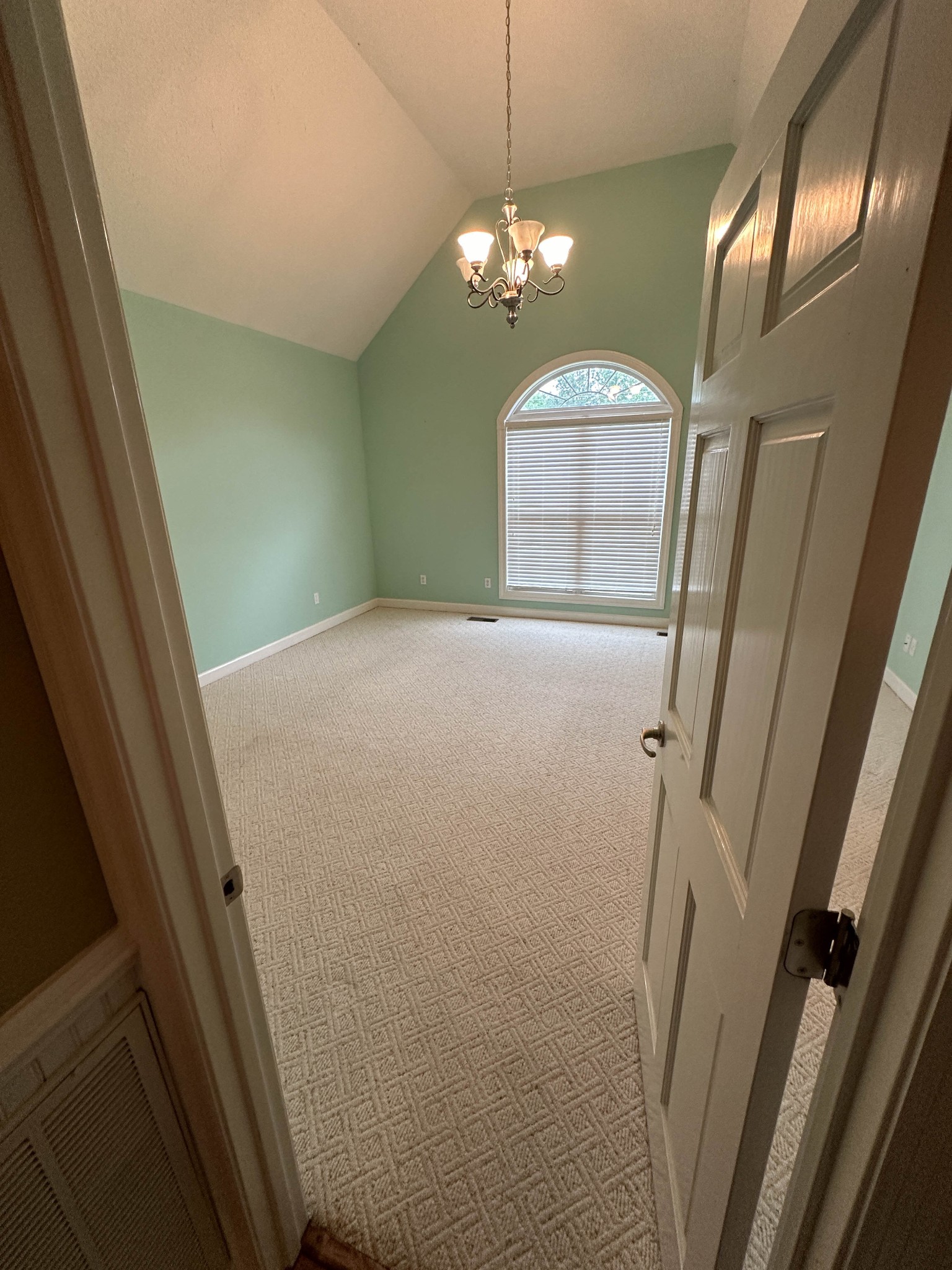 110 Post Road Manchester, TN 37355 - Photo 23 of 68 a view of a livingroom with a mirror