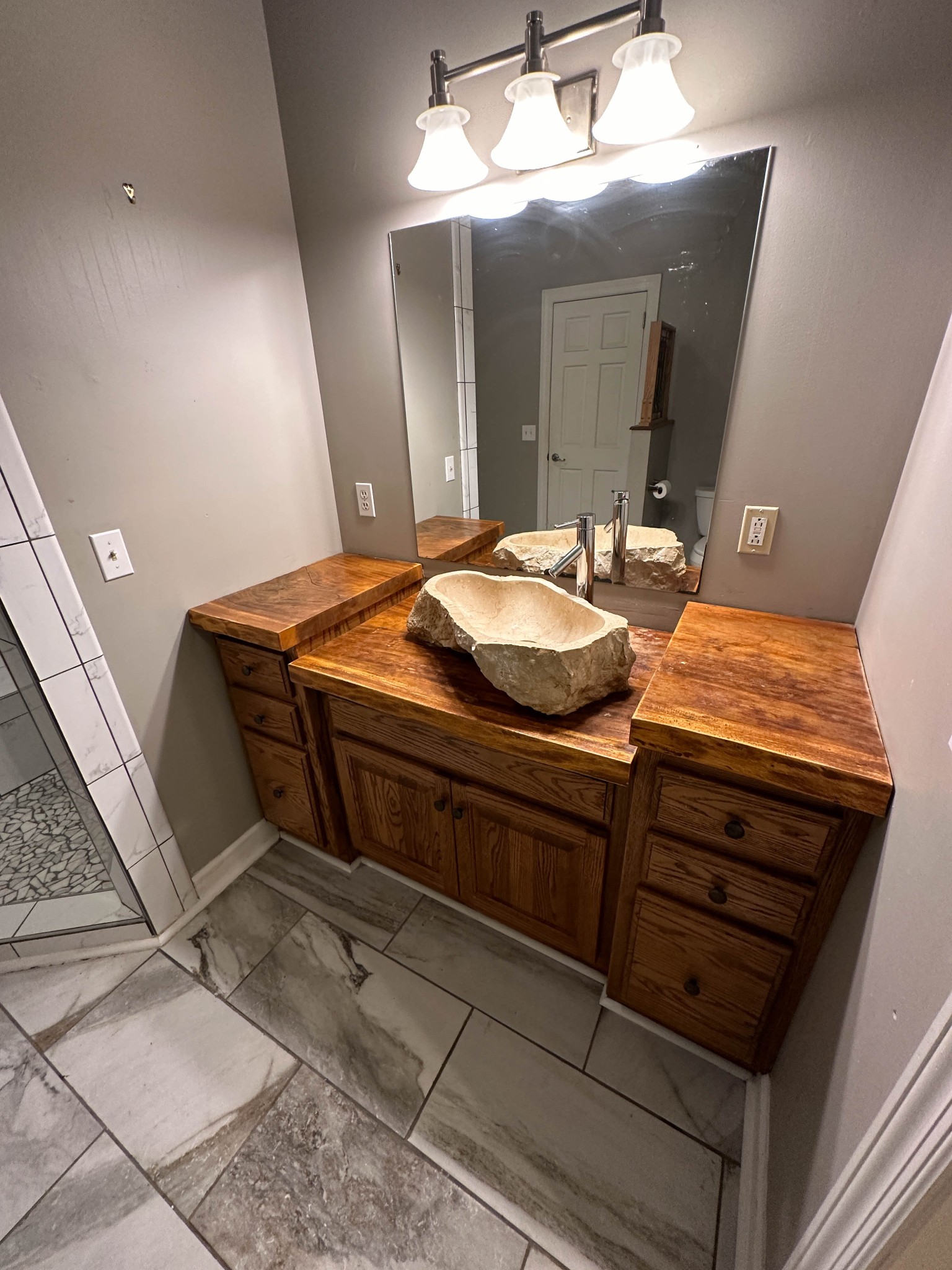 110 Post Road Manchester, TN 37355 - Photo 50 of 68 a bedroom with a bed and a mirror on the dresser