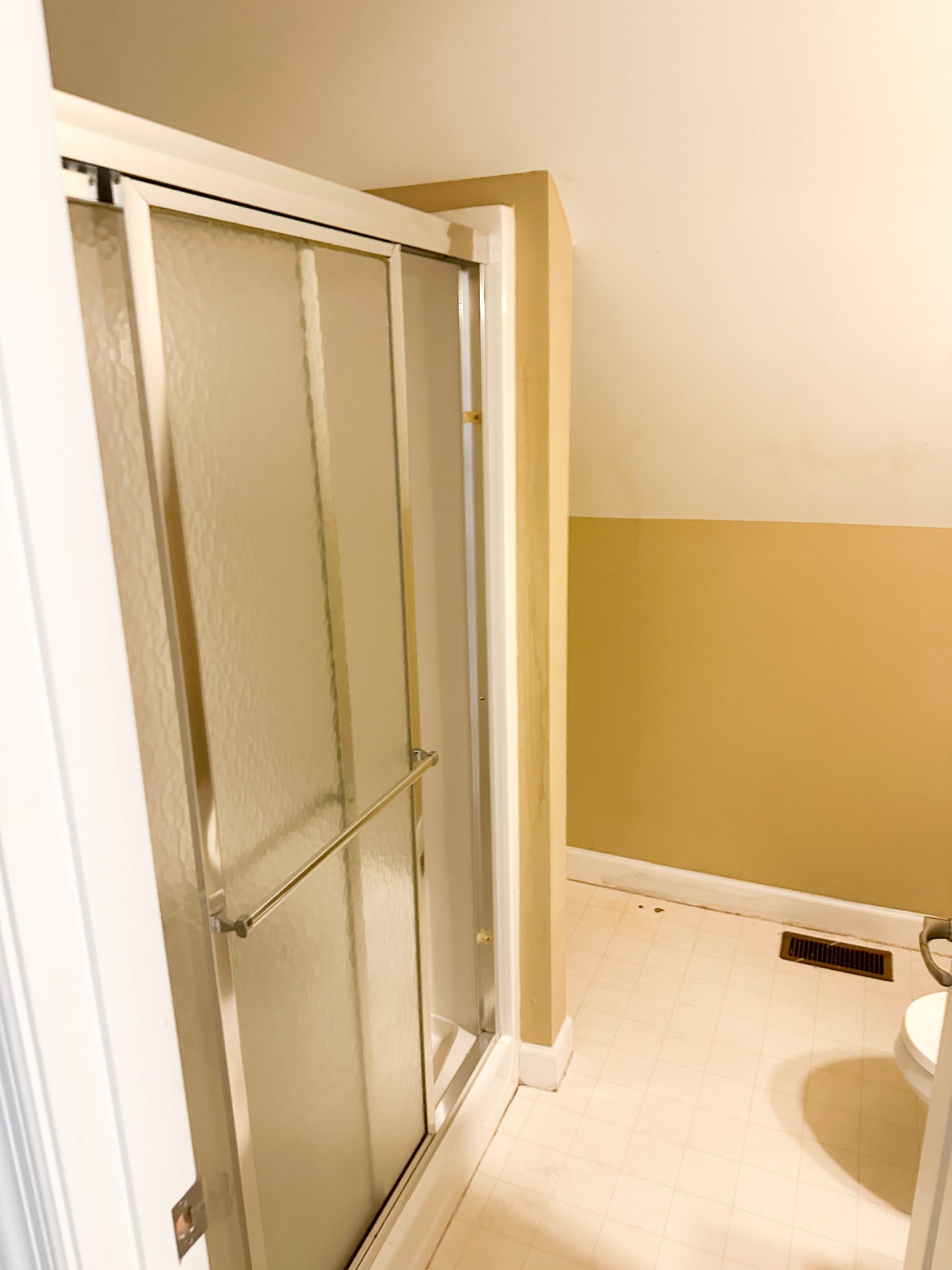 110 Post Road Manchester, TN 37355 - Photo 55 of 68 a bathroom with a shower and a sink