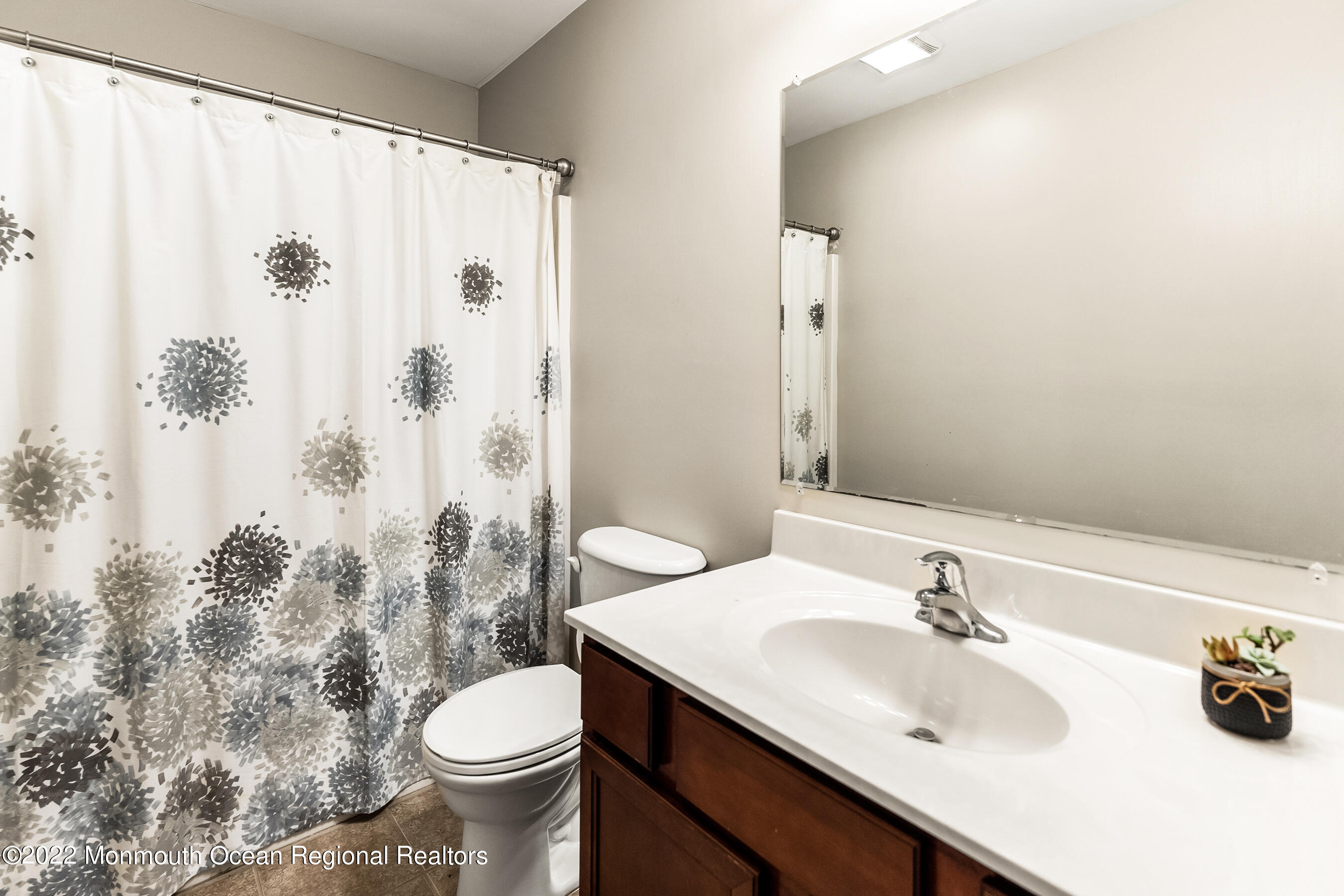 431 Baker Avenue Bayville, NJ 08721 - Photo 28 of 39 Upstairs full bath